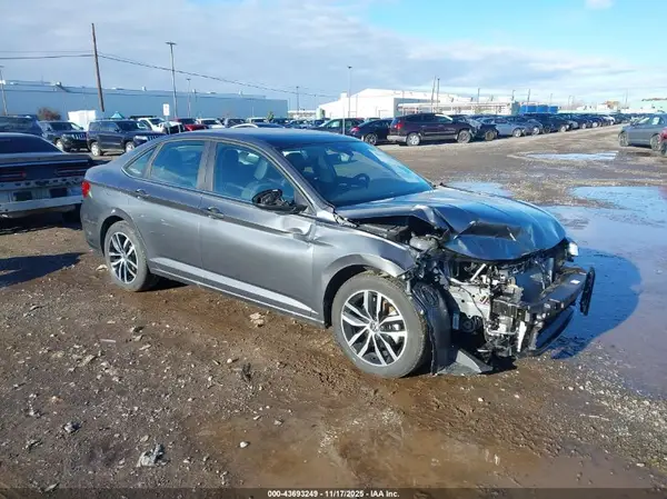 3VW7X7BU2SM083253 2025 VOLKSWAGEN JETTA - Image 1