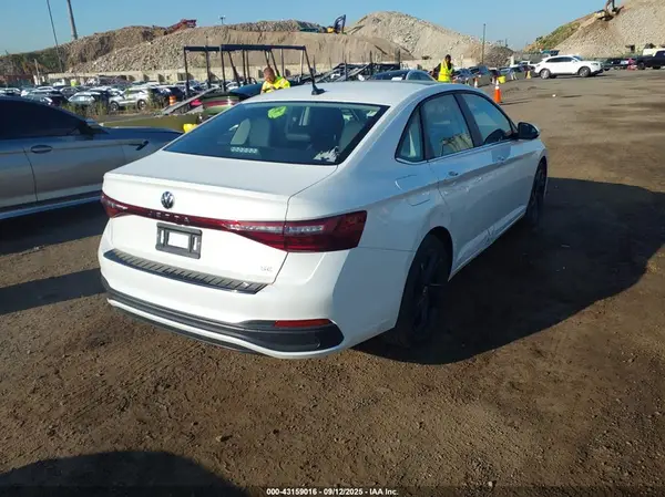 2025 VOLKSWAGEN JETTA IAAI lot 43159016 auction photo 4