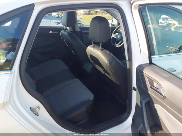 3VW7X7BU2SM086203 2025 VOLKSWAGEN JETTA - Image 8
