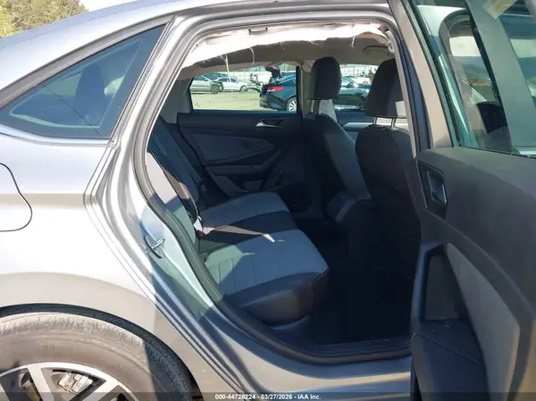 3VW7X7BU3SM003734 2025 VOLKSWAGEN JETTA - Image 8