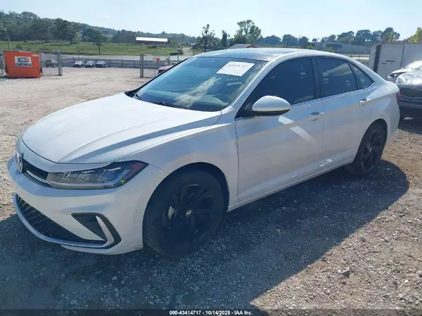 3VW7X7BU4SM061349 2025 VOLKSWAGEN JETTA - Image 2