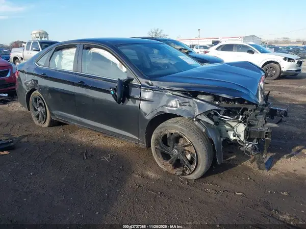 3VW7X7BU5SM008031 2025 VOLKSWAGEN JETTA - Image 1