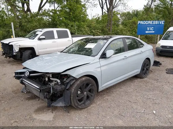 3VW7X7BU5SM028117 2025 VOLKSWAGEN JETTA - Image 2