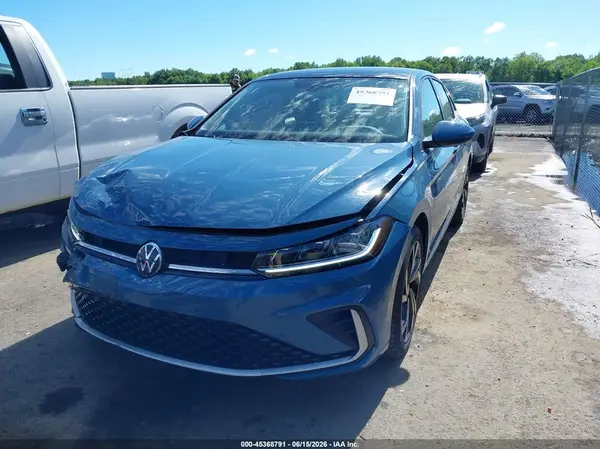 3VW7X7BU5SM103348 2025 VOLKSWAGEN JETTA - Image 2