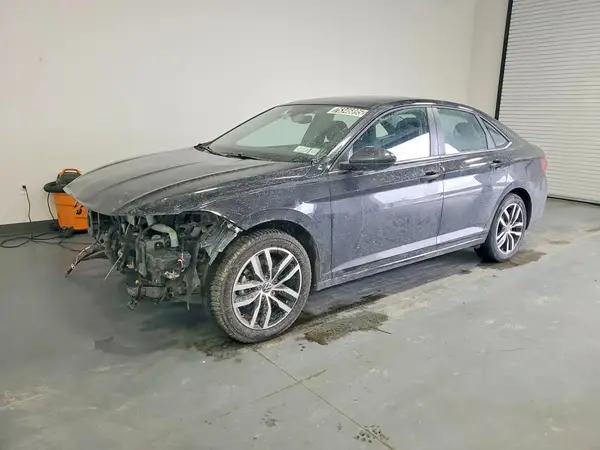 3VW7X7BU6SM017773 2025 VOLKSWAGEN JETTA - Image 1