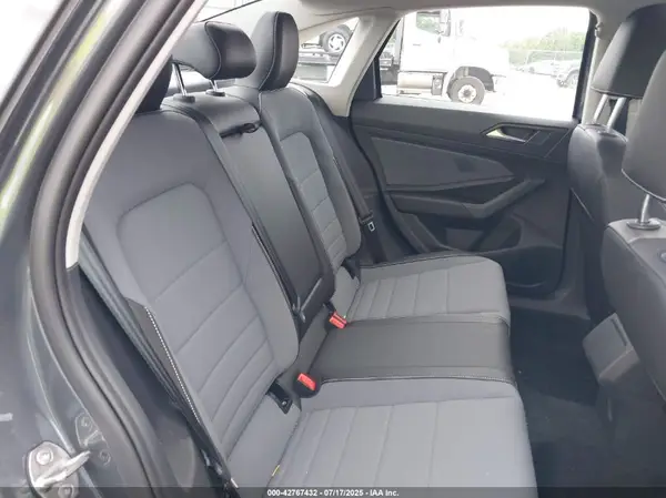 3VW7X7BU6SM085202 2025 VOLKSWAGEN JETTA - Image 8