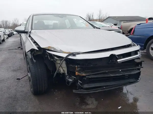 3VW7X7BU7SM008497 2025 VOLKSWAGEN JETTA - Image 1