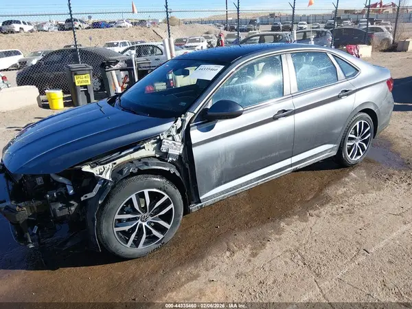 3VW7X7BU7SM047235 2025 VOLKSWAGEN JETTA - Image 2