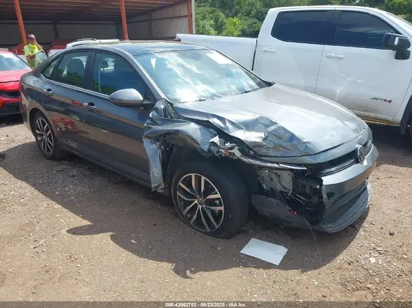 3VW7X7BUXSM017727 2025 VOLKSWAGEN JETTA - Image 1