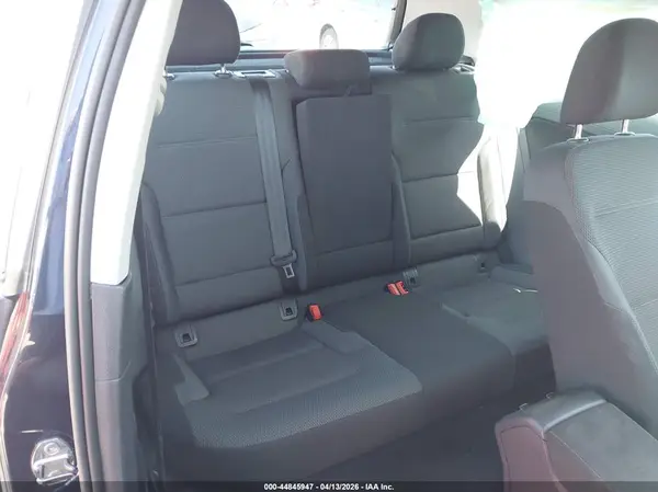 3VW917AU2GM006062 2016 VOLKSWAGEN GOLF - Image 8