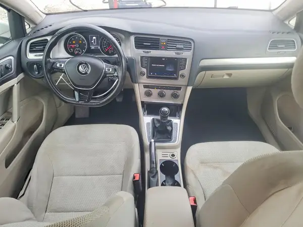 3VWA17AU8HM527057 2017 VOLKSWAGEN GOLF - Image 8