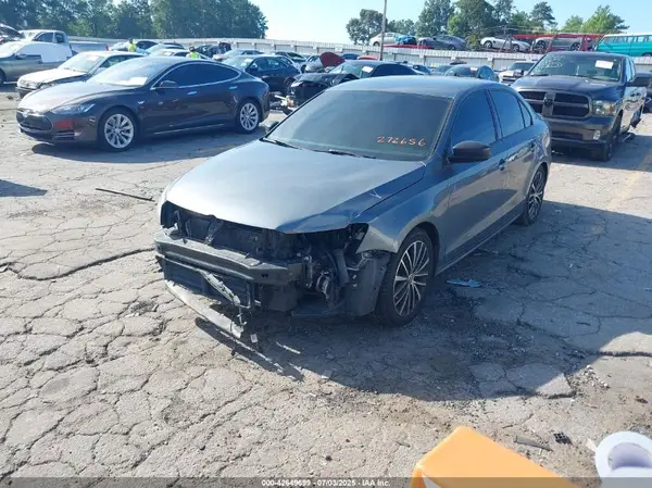 3VWB17AJ2GM272656 2016 VOLKSWAGEN JETTA - Image 2