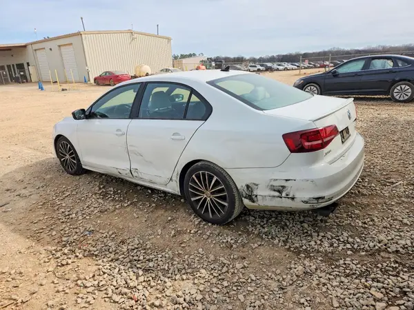 3VWB17AJ3GM219285 2016 VOLKSWAGEN JETTA - Image 2