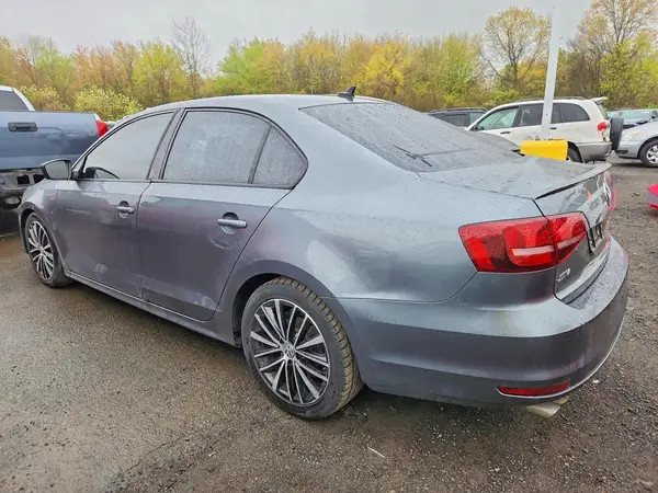 3VWB17AJ3GM298117 2016 VOLKSWAGEN JETTA - Image 2