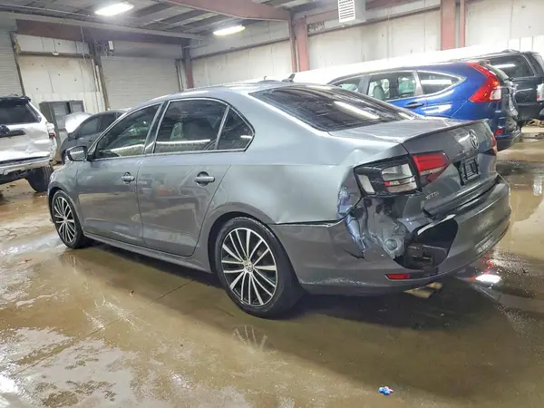 3VWB17AJ4GM226407 2016 VOLKSWAGEN JETTA - Image 2