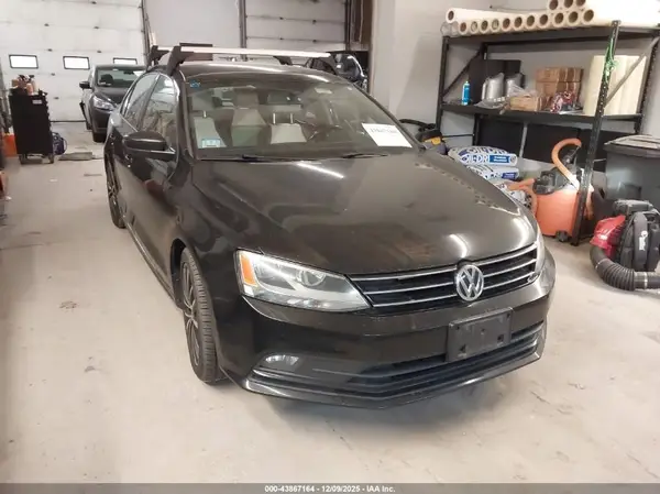 3VWB17AJ4GM286543 2016 VOLKSWAGEN JETTA - Image 1