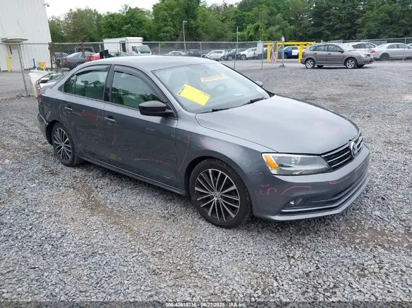 3VWB17AJ4GM393205 2016 VOLKSWAGEN JETTA - Image 1