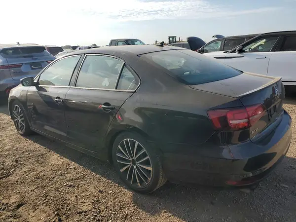 3VWB17AJ7GM216745 2016 VOLKSWAGEN JETTA - Image 2