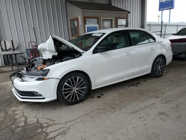 3VWB17AJ8GM272063 2016 VOLKSWAGEN JETTA - Image 1