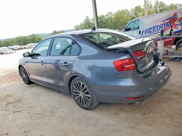 3VWB17AJ8GM279255 2016 VOLKSWAGEN JETTA - Image 2
