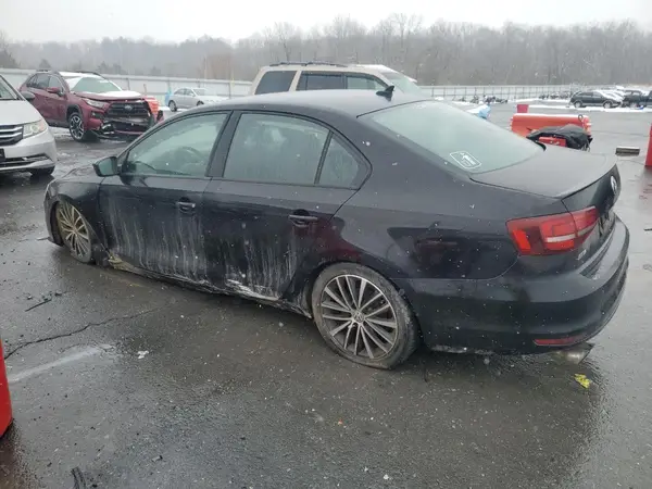 3VWB17AJ9GM418907 2016 VOLKSWAGEN JETTA - Image 2