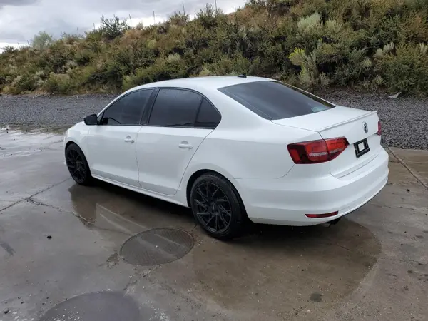 3VWB17AJXGM240067 2016 VOLKSWAGEN JETTA - Image 2