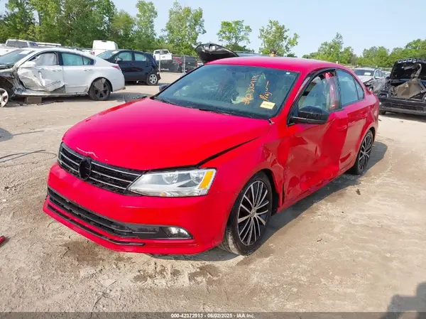 3VWB17AJXGM384072 2016 VOLKSWAGEN JETTA - Image 2