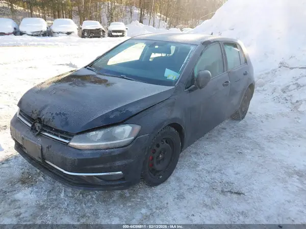 3VWB17AU2JM275686 2018 VOLKSWAGEN GOLF - Image 2