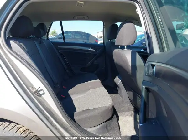 3VWB17AU3JM296563 2018 VOLKSWAGEN GOLF - Image 8