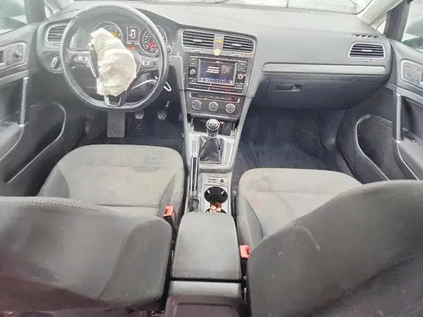 3VWB17AU4JM280307 2018 VOLKSWAGEN GOLF - Image 8