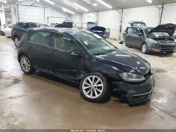 3VWB17AU5JM265573 2018 VOLKSWAGEN GOLF - Image 1