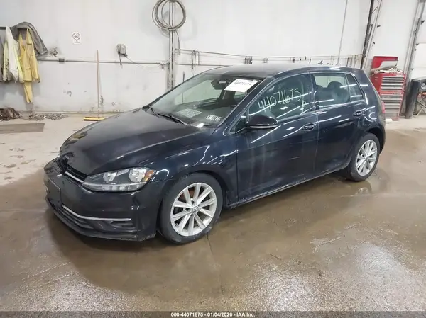 3VWB17AU5JM265573 2018 VOLKSWAGEN GOLF - Image 2
