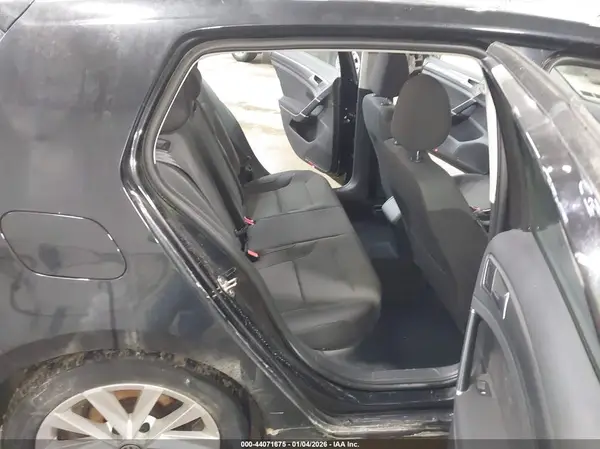 3VWB17AU5JM265573 2018 VOLKSWAGEN GOLF - Image 8