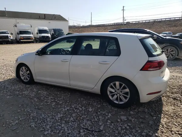 3VWB17AU5JM296810 2018 VOLKSWAGEN GOLF - Image 2