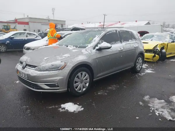 3VWB17AU6JM296220 2018 VOLKSWAGEN GOLF - Image 2