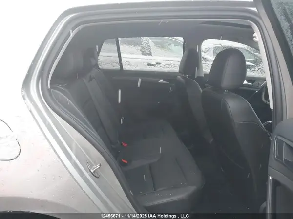 3VWB17AU6JM296220 2018 VOLKSWAGEN GOLF - Image 8