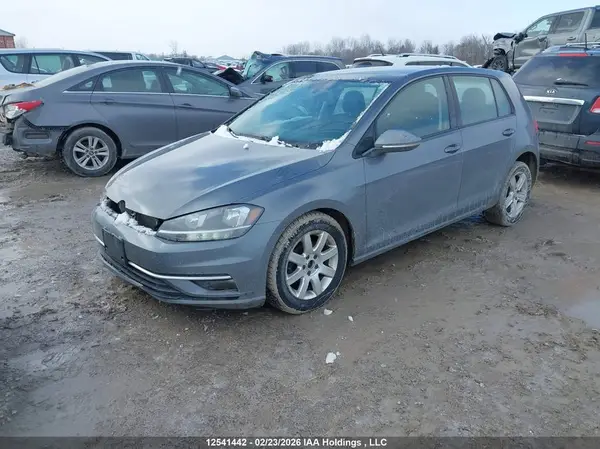 3VWB17AU7JM257958 2018 VOLKSWAGEN GOLF - Image 2