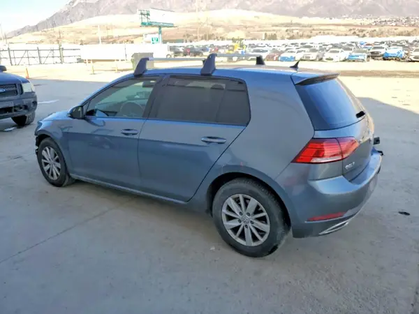 3VWB17AU7JM276994 2018 VOLKSWAGEN GOLF - Image 2