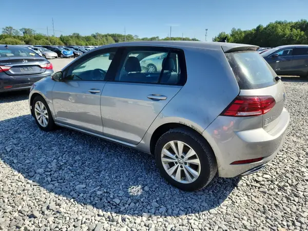 3VWB17AU8JM296025 2018 VOLKSWAGEN GOLF - Image 2