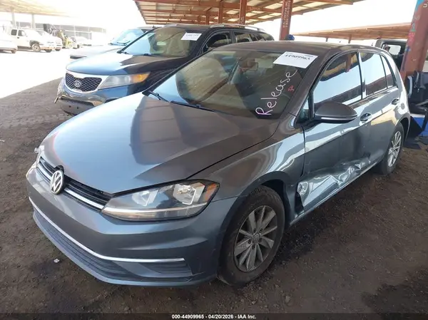 3VWB17AUXJM281381 2018 VOLKSWAGEN GOLF - Image 2