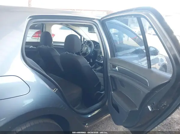 3VWB17AUXJM281381 2018 VOLKSWAGEN GOLF - Image 8