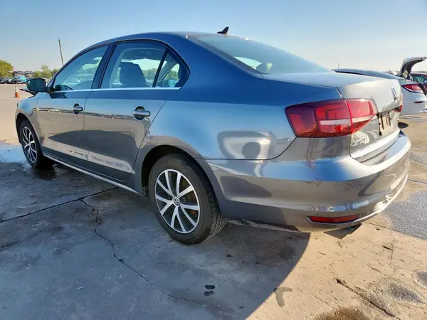 3VWB67AJ0HM258712 2017 VOLKSWAGEN JETTA - Image 2