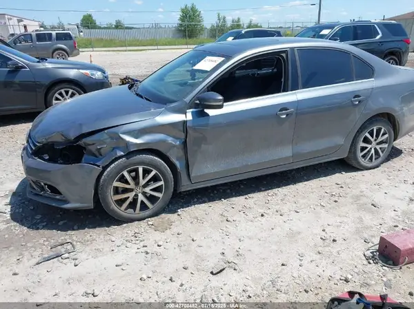 3VWB67AJ0HM350564 2017 VOLKSWAGEN JETTA - Image 2