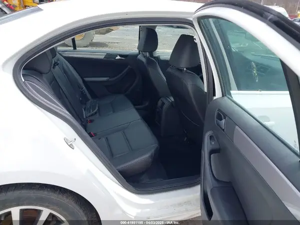 3VWB67AJ0HM397917 2017 VOLKSWAGEN JETTA - Image 8
