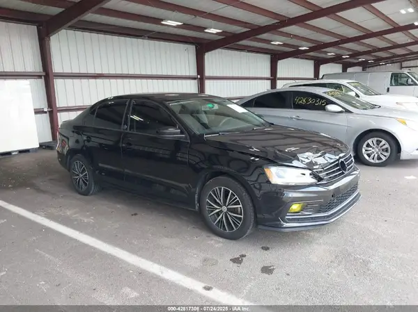 3VWB67AJ0JM209497 2018 VOLKSWAGEN JETTA - Image 1