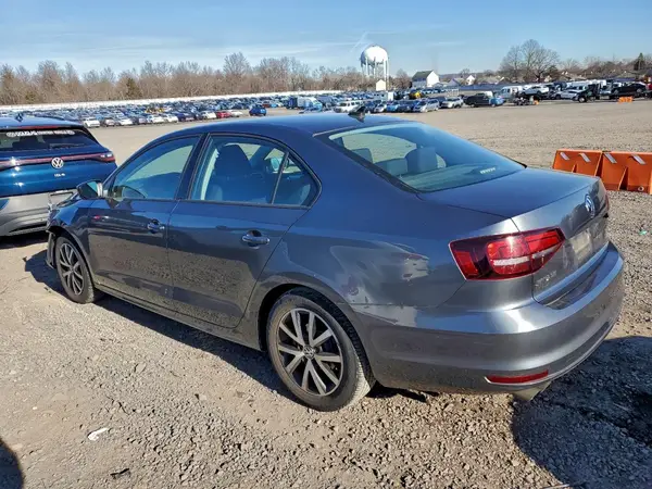 3VWB67AJ1GM375262 2016 VOLKSWAGEN JETTA - Image 2