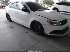 3VWB67AJ1GM385810 2016 VOLKSWAGEN JETTA