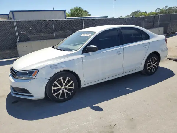 3VWB67AJ1GM395964 2016 VOLKSWAGEN JETTA - Image 1