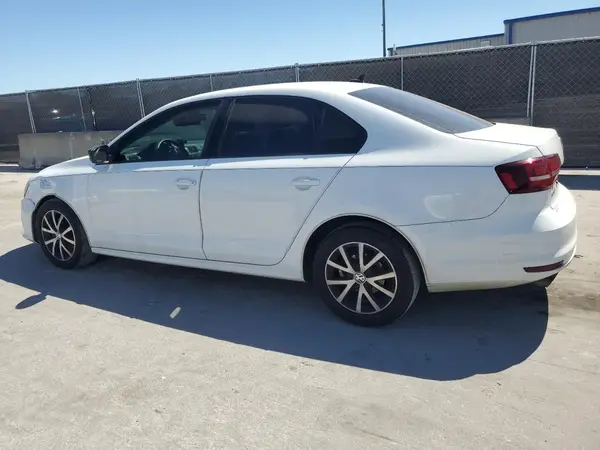 3VWB67AJ1GM395964 2016 VOLKSWAGEN JETTA - Image 2