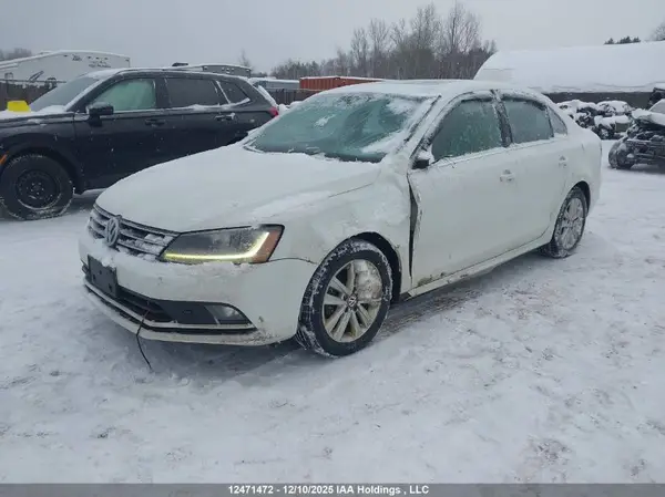3VWB67AJ1HM267841 2017 VOLKSWAGEN JETTA - Image 2